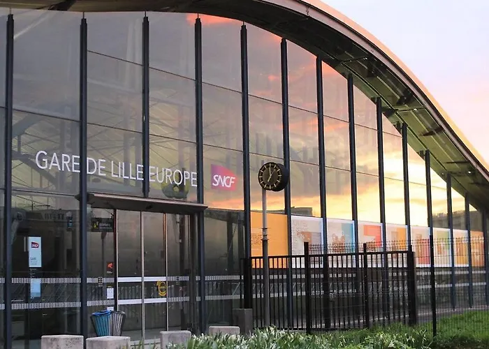 Center Bright And Functional شقة