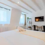 Center Bright And Functional