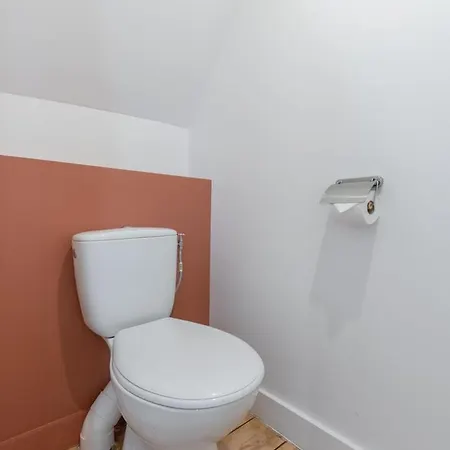 Center Bright And Functional 里尔